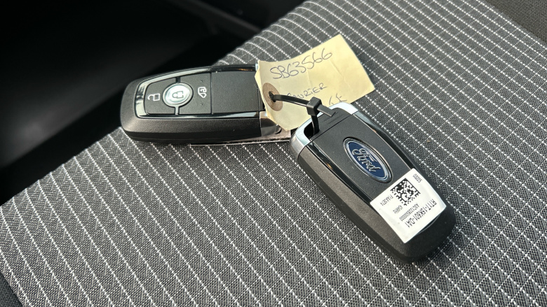 Ford Transit Courier E-Transit Courier 100kW 43kWh Trend Van Auto